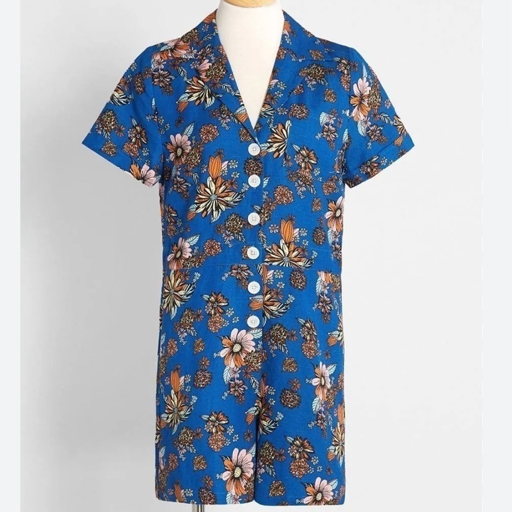 ModCloth Summer Camp Solstice Romper Blue/floral button front medium new w tags